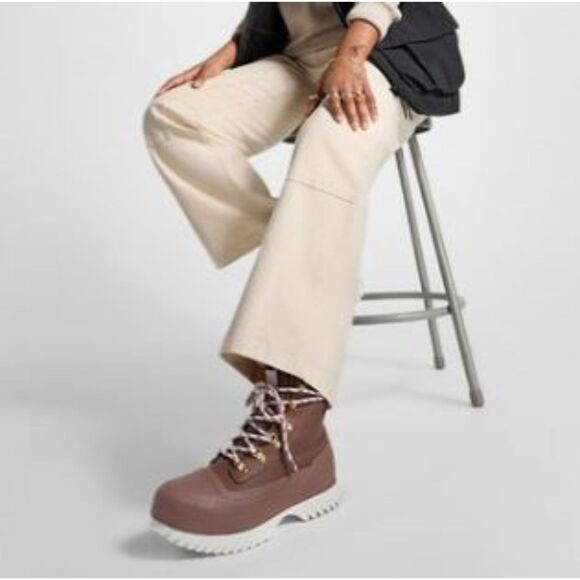 Converse CTAS Lugged 2.0 CC X-Hi Waterproof Leather Boots Women's Size 9 NIB - Picture 13 of 15